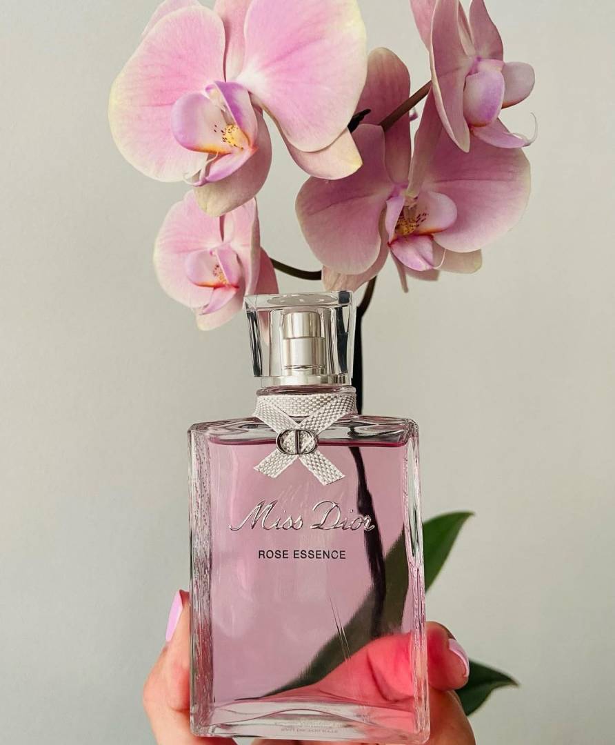 MISS DIYOR ROSE ESSENCE