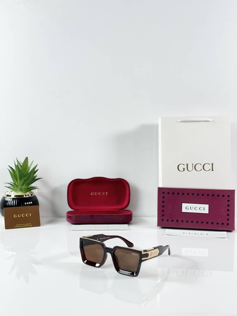 Gucci 02 Gold Brown