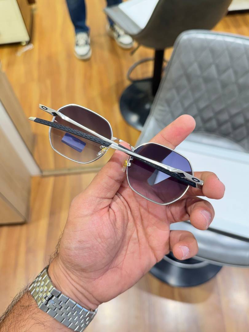 Oakley 24013 silver black