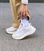 E sacai vaporwaffle white sail gum