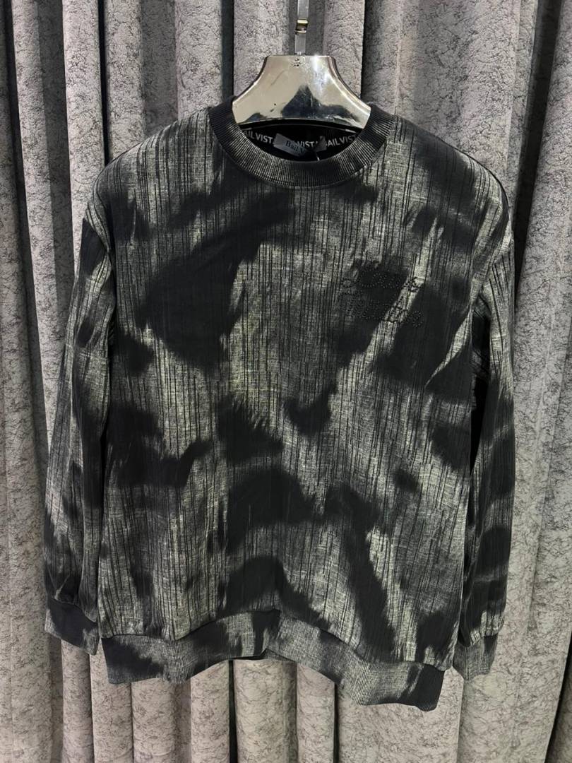 Louis Vuitton IMPORTED SWEATSHIRT STORE ARTICLE WHITE AND GREY