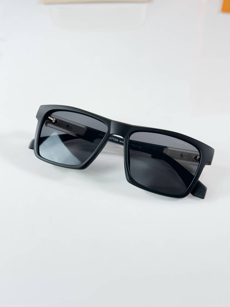 Louis Vuitton_2191_Mate_Black