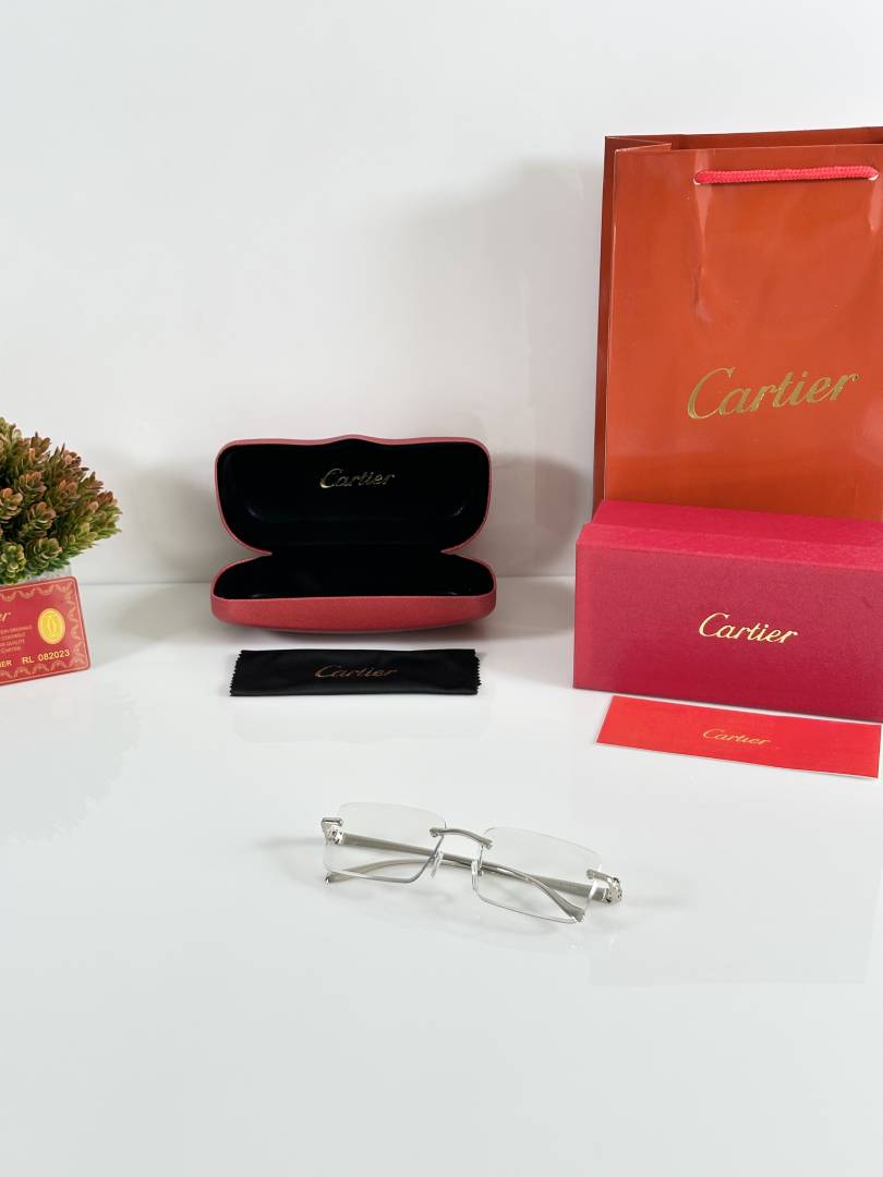 Cartier_1027_Silver_Day_Night_Colour_Changing_Glass