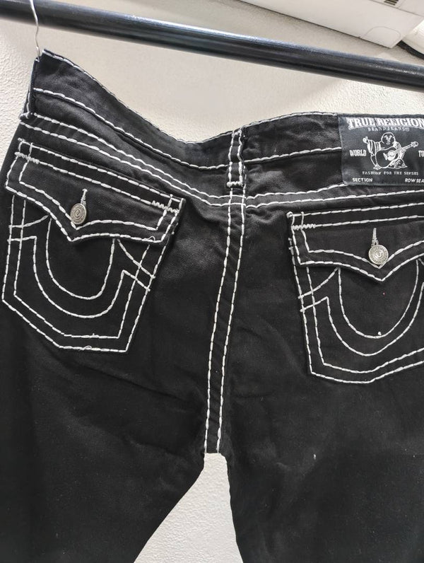 TRUE RELIGION IMPORTED STORE ARTICLE JEANS