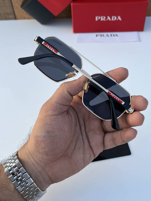 Prada_1090_gold_black