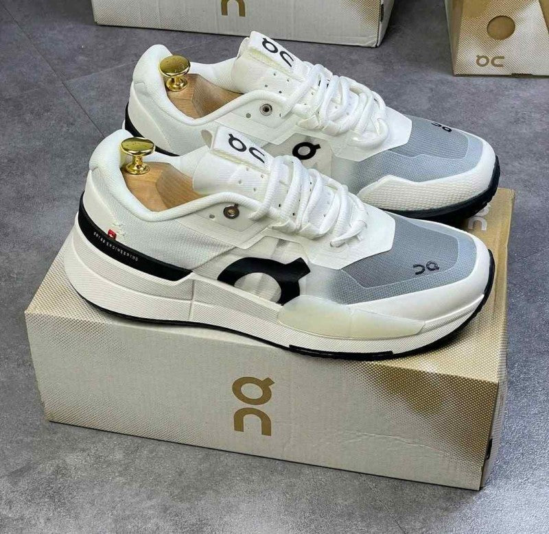 _On Cloud Running The Roger Pro 2 Clay