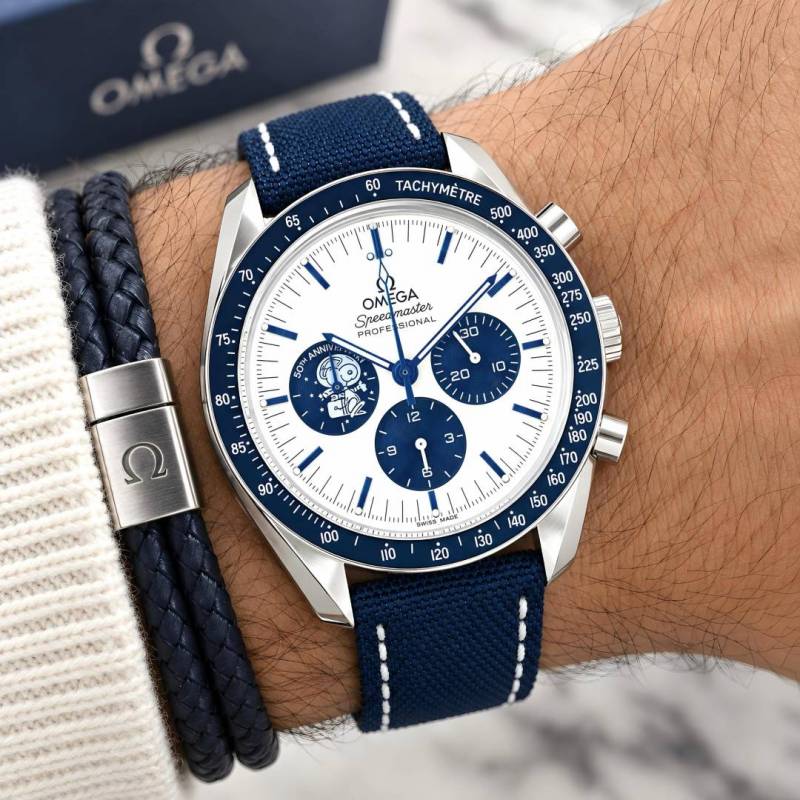 Omega speedmaster Snoopy 50Th Anniversary