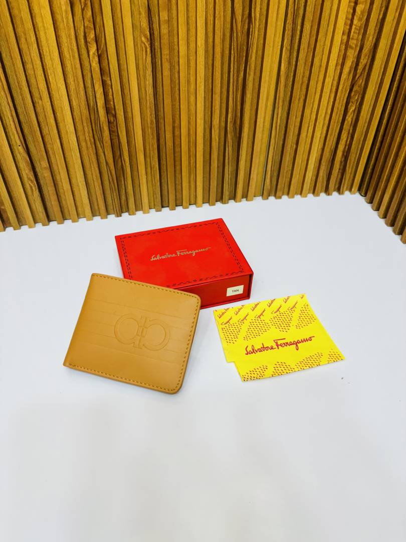 105 SF SALVATORE FERAGAMO PREMIUM QUALITY WALLET