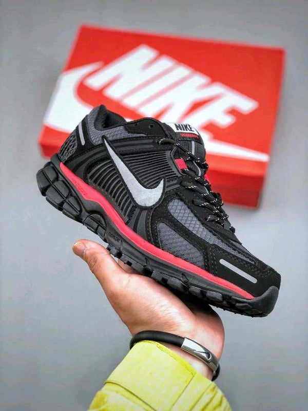 Nike zoom Vomero Bred Black