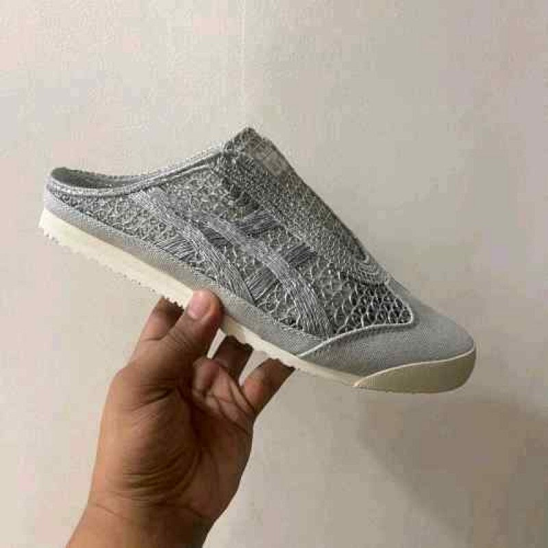 Oniitsukaa tiger Mexico 66 Sabot mules in pure silver 125