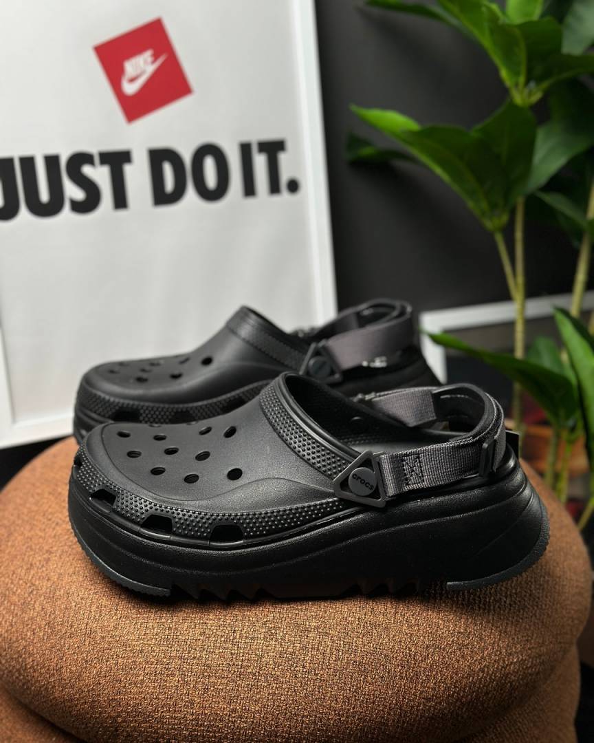 Crocs Classic Hiker Clogs All black