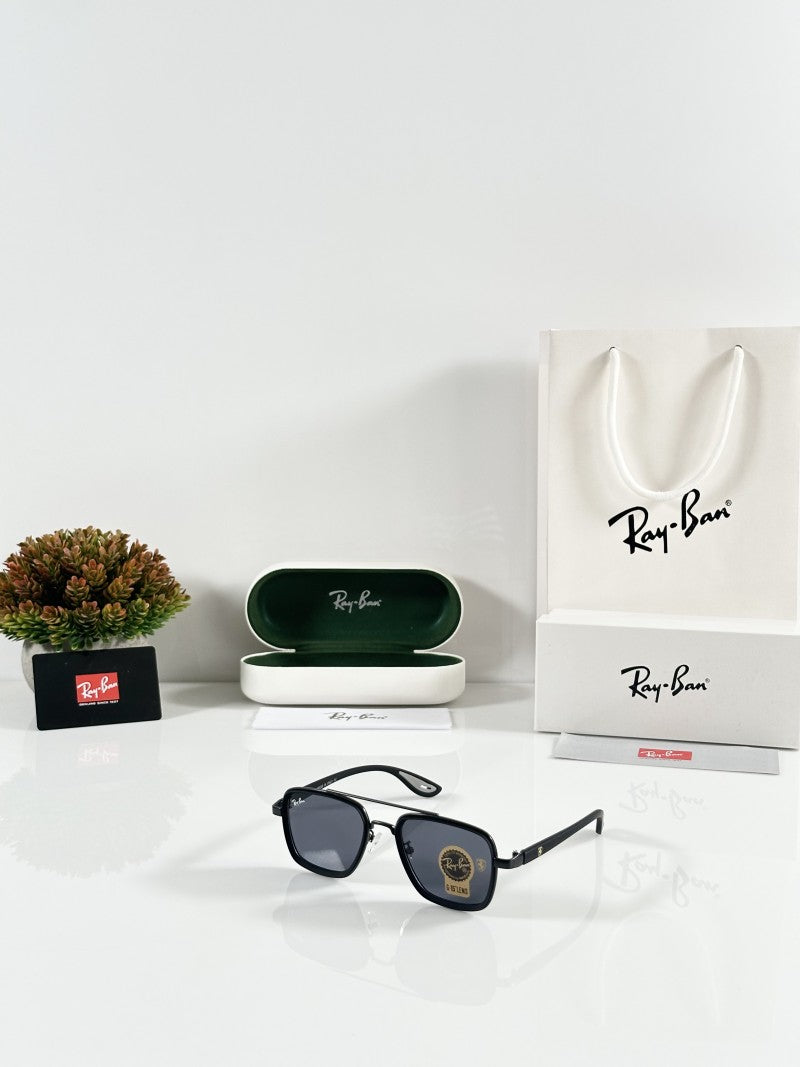 RB 06 Black