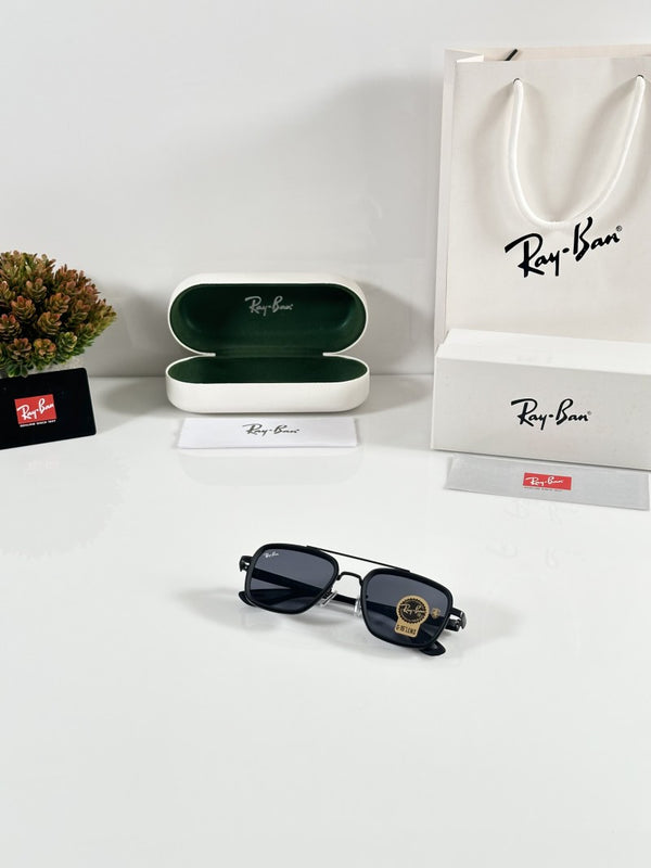 RB 06 Black