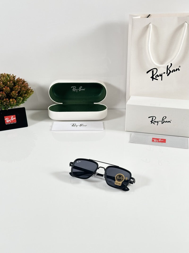 RB 06 Black