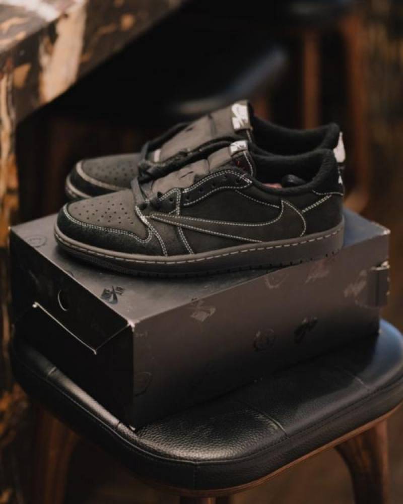 Jordan 1 Low Travis Scott phantom Black With Full Accessories For Mens 493