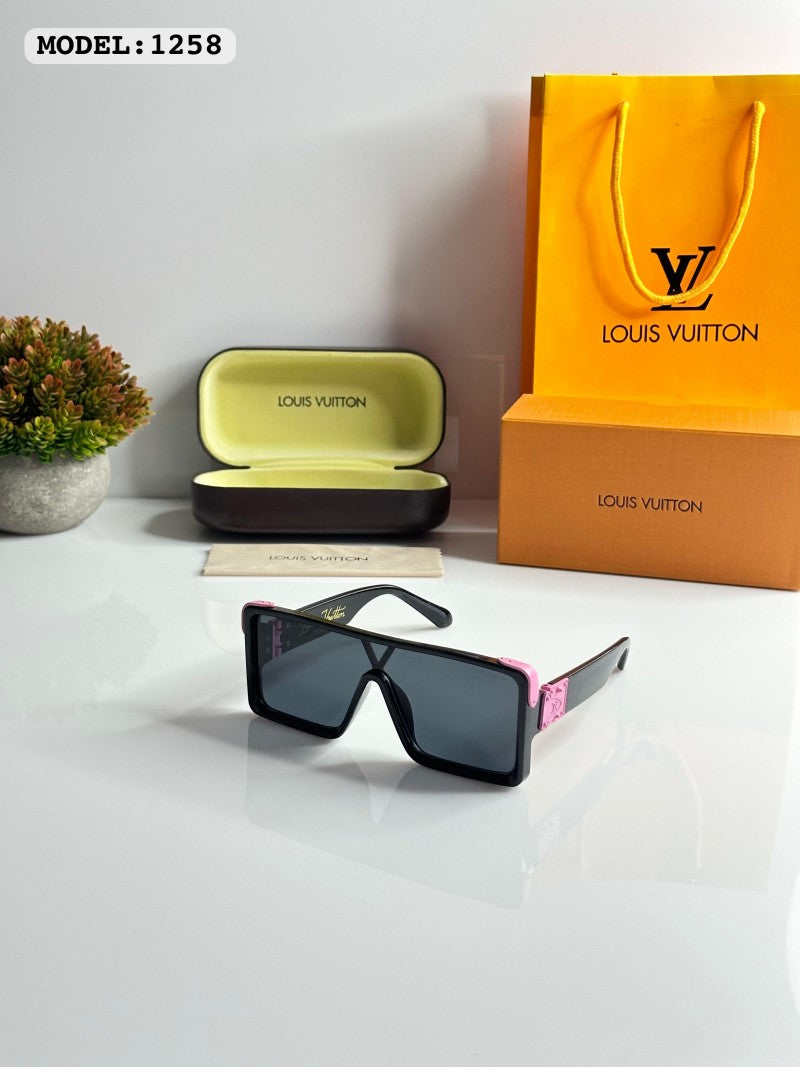 Louis Vuitton_1258_Black
