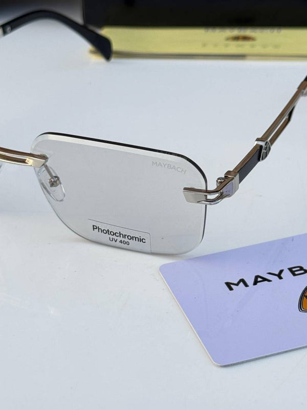 Maybach_1016_silver_daynight