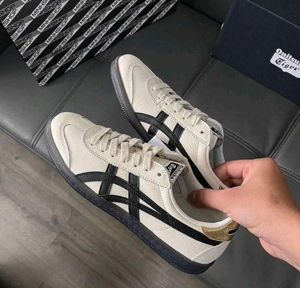 onitskaa. tiger Tokuten White Black Gold