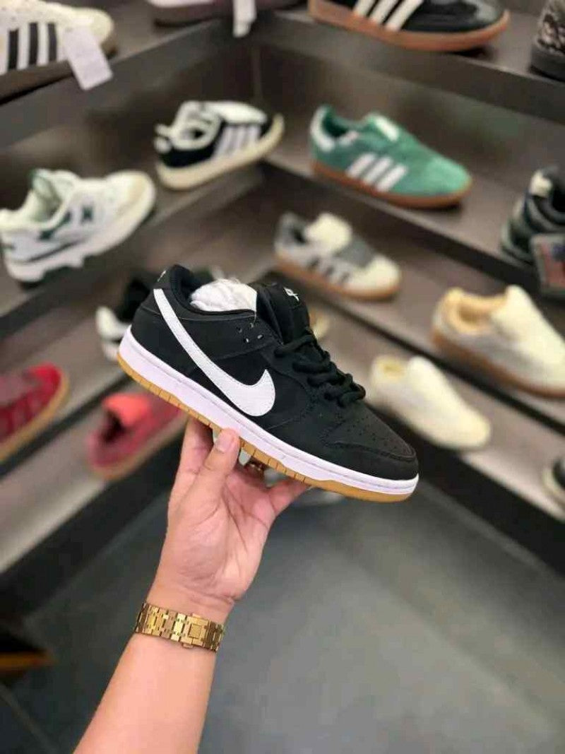 Nike SB Dunk Low Pro Black Gum
