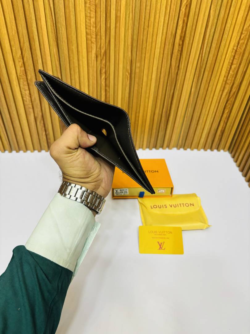 112 PV LOIUS VUTTON PREMIUM QUALITY WALLET