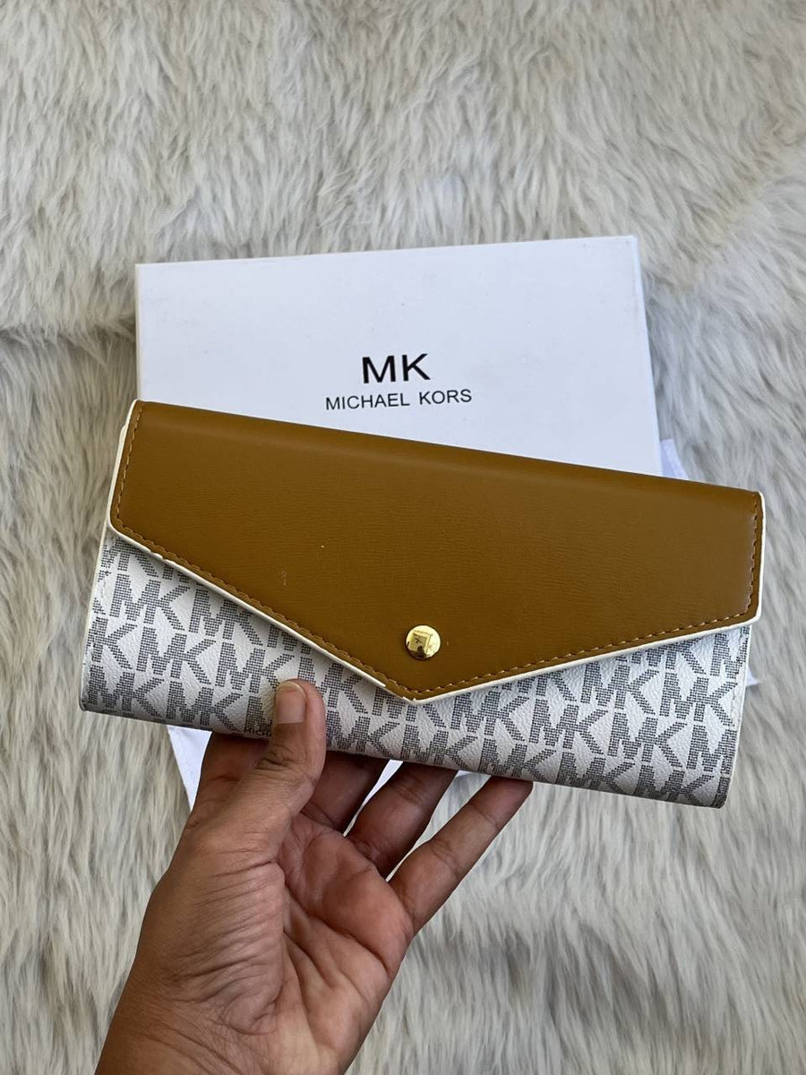 Michael Kors_131_White_Long_Flap_Wallet_With_OriginalBox_DustCover