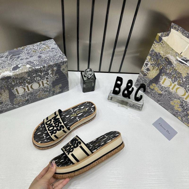 Dior on Sale Riverara Miss Diyorr Pump Black-White With Original Box & CarryBag