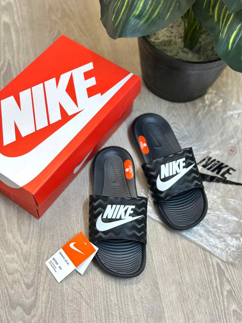 Nike Victori One Classic Textured Premium Black White Flip-Flop