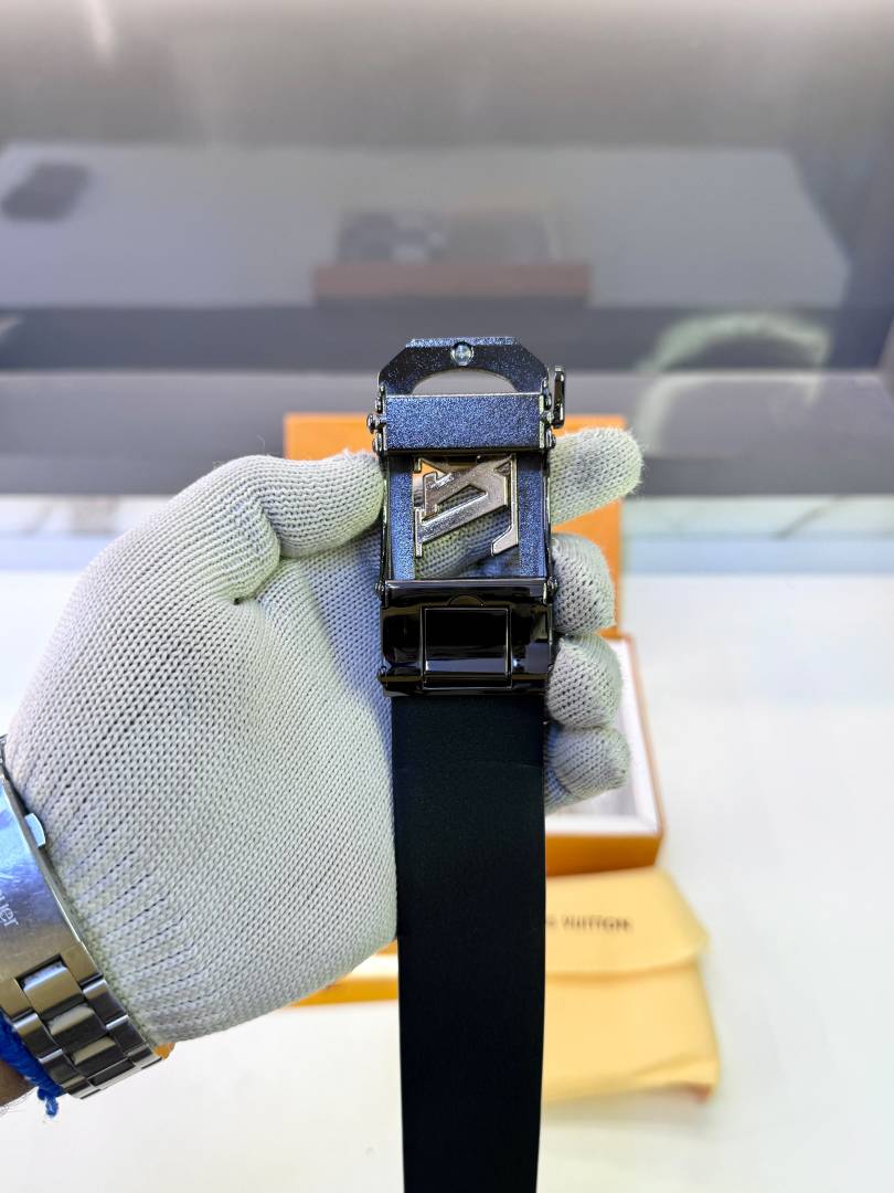 Lv_Loui_Vuittion Black Grey White Belt &Wallet Combo Fa 1120