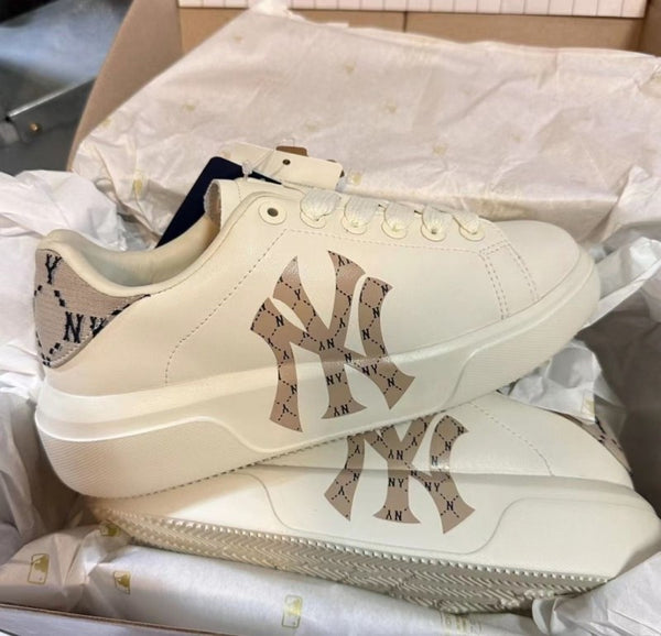 MLB Chunky Classic Heel Monogram LOGO