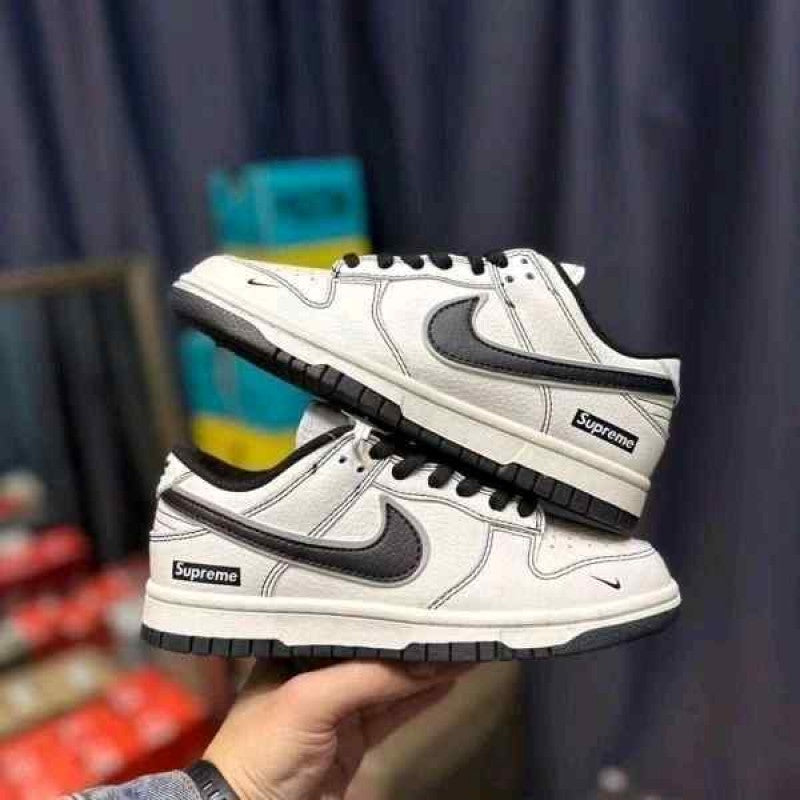 Supreme X Nikkee Sb Dunk Low