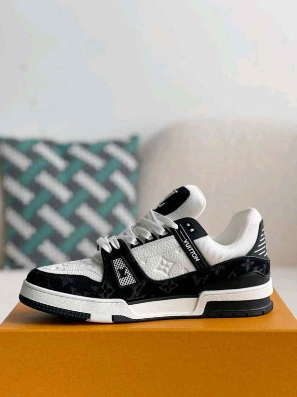 Louis Vuittonn LV Trainer White Black