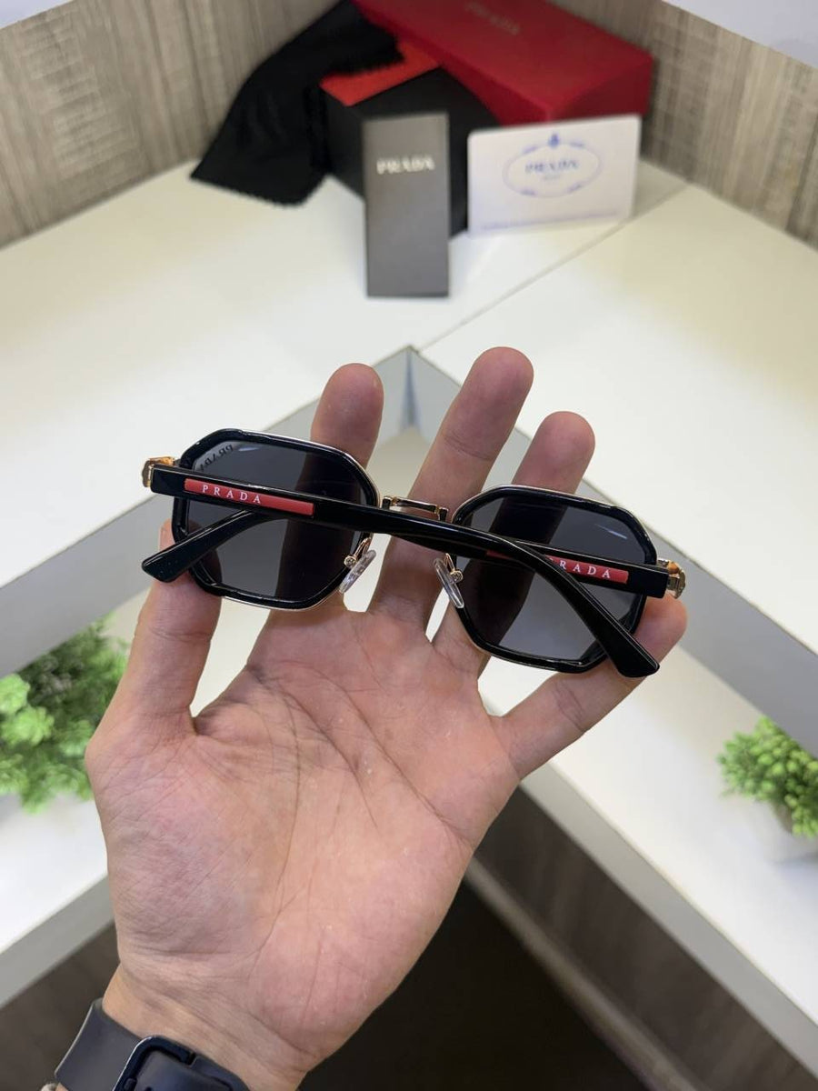 Prada 660 Sunglass