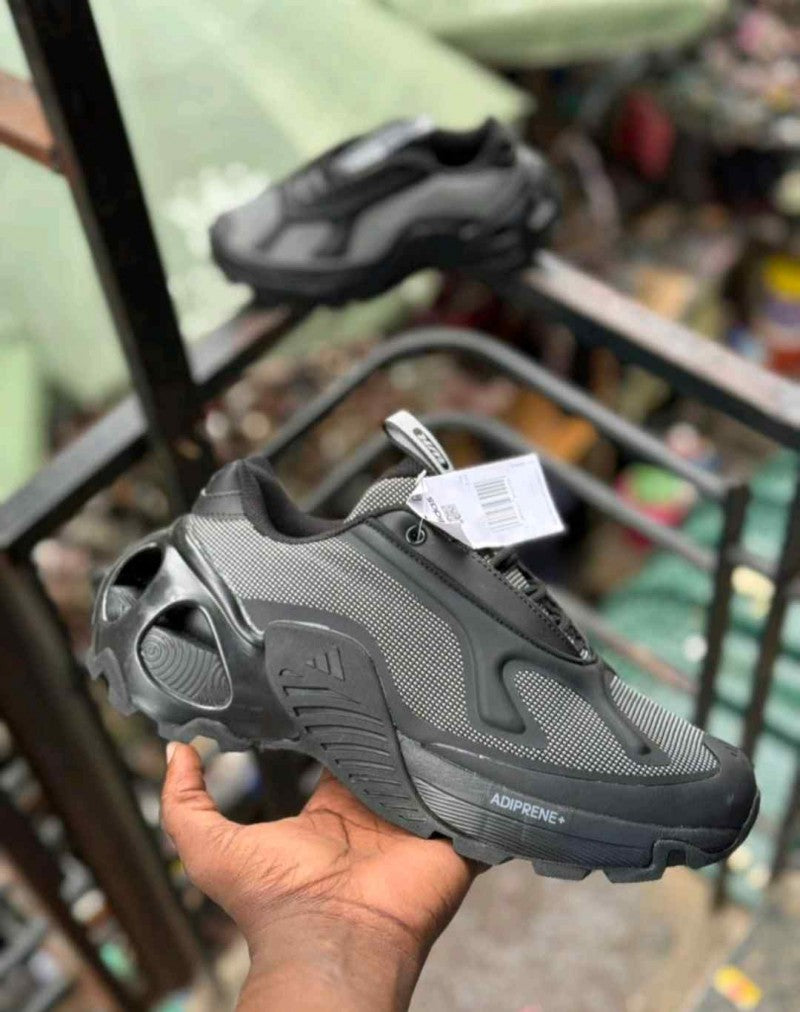 Adidas Wonder Runner All Black