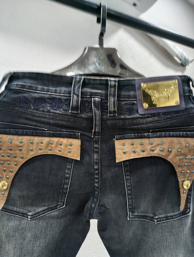 TRUE RELIGION IMPORTED STORE ARTICLE JEANS