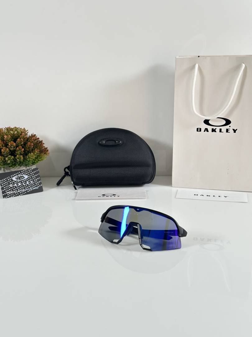 Oak S3 Black Blue Revo