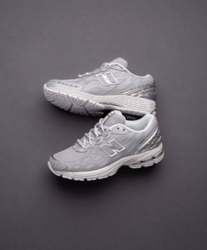 Neww Ballance 1906W Silver Metallic
