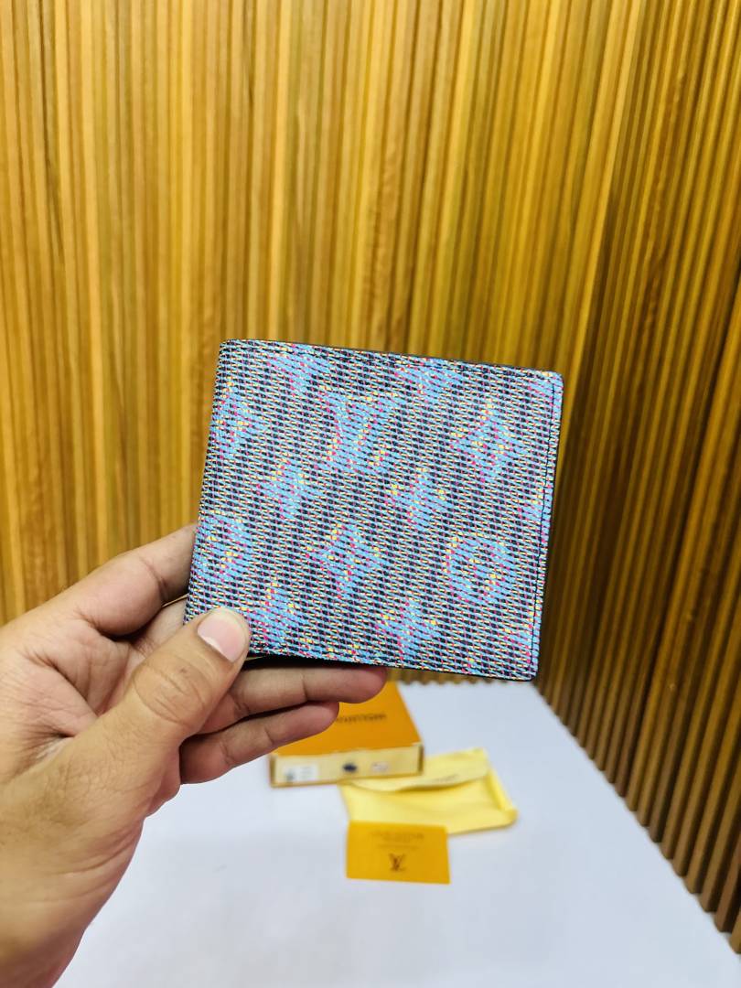 122 LV LOIUS VUTTON PREMIUM QUALITY WALLET