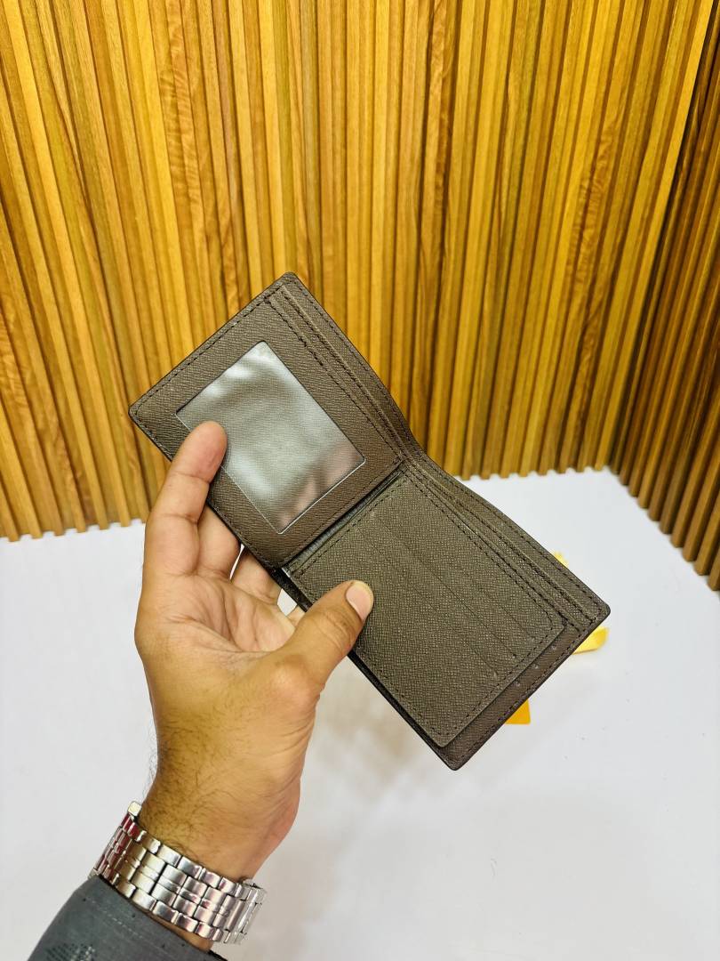 122 LV LOIUS VUTTON PREMIUM QUALITY WALLET