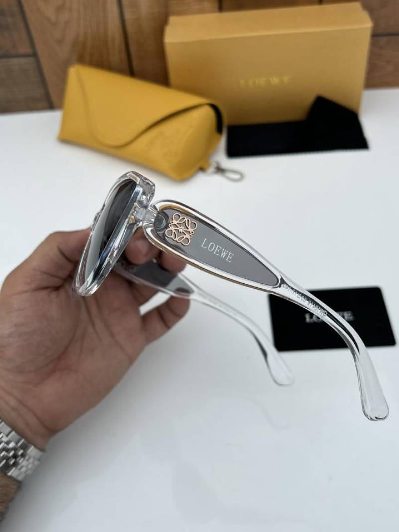 Loewe_8419_white_black