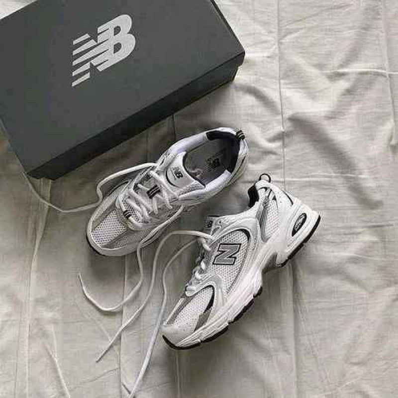 New Balanccee. 530 White Navy