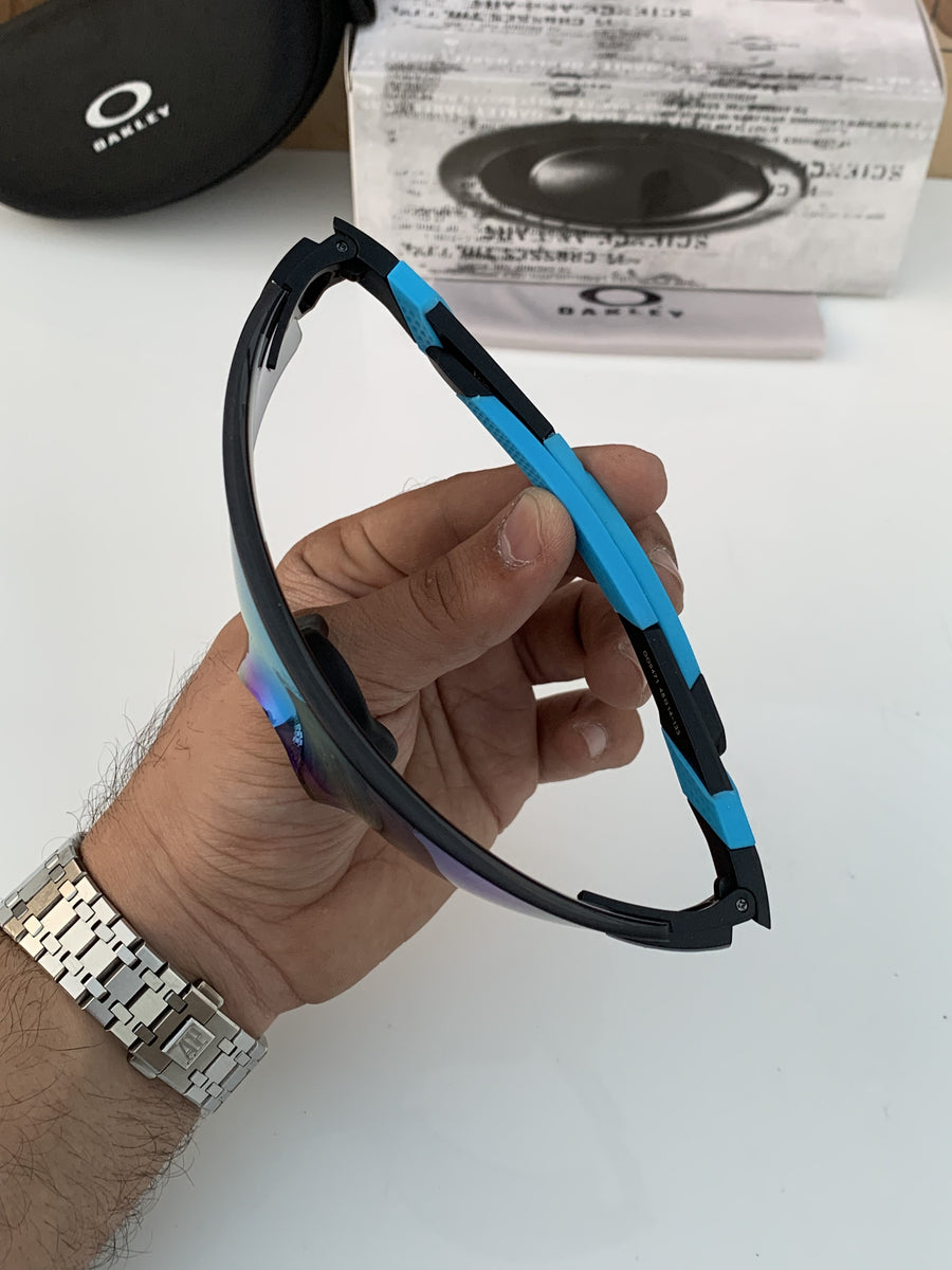 Oakley_9471_blue