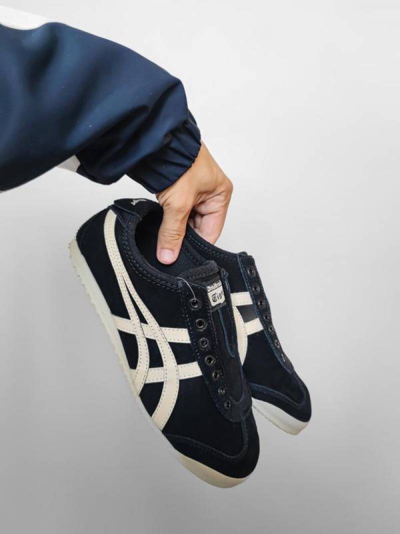 Onitsuukkaa Tiger Slip On Black Putty