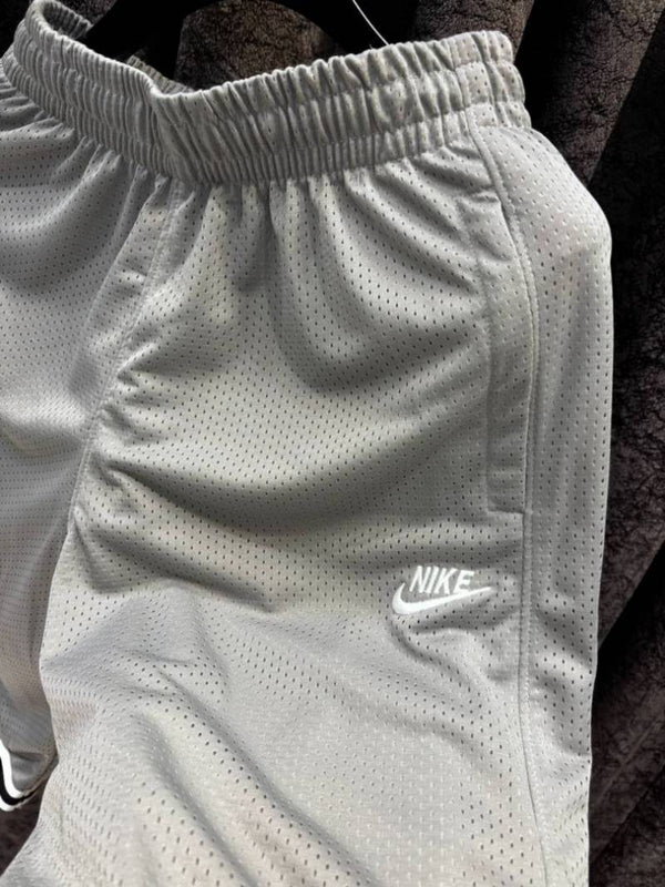 NIK-xE xIMPORTED STORE ARTICLE SHORTS