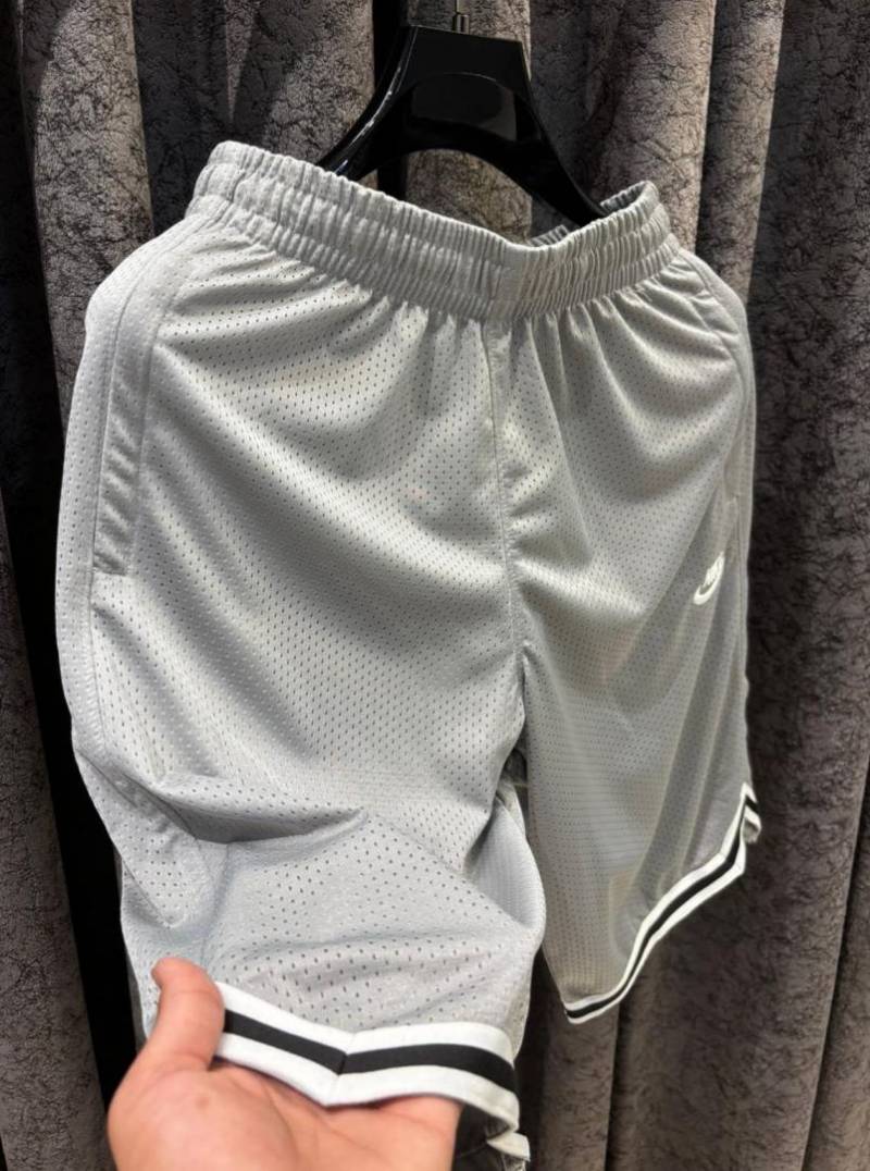NIK-xE xIMPORTED STORE ARTICLE SHORTS