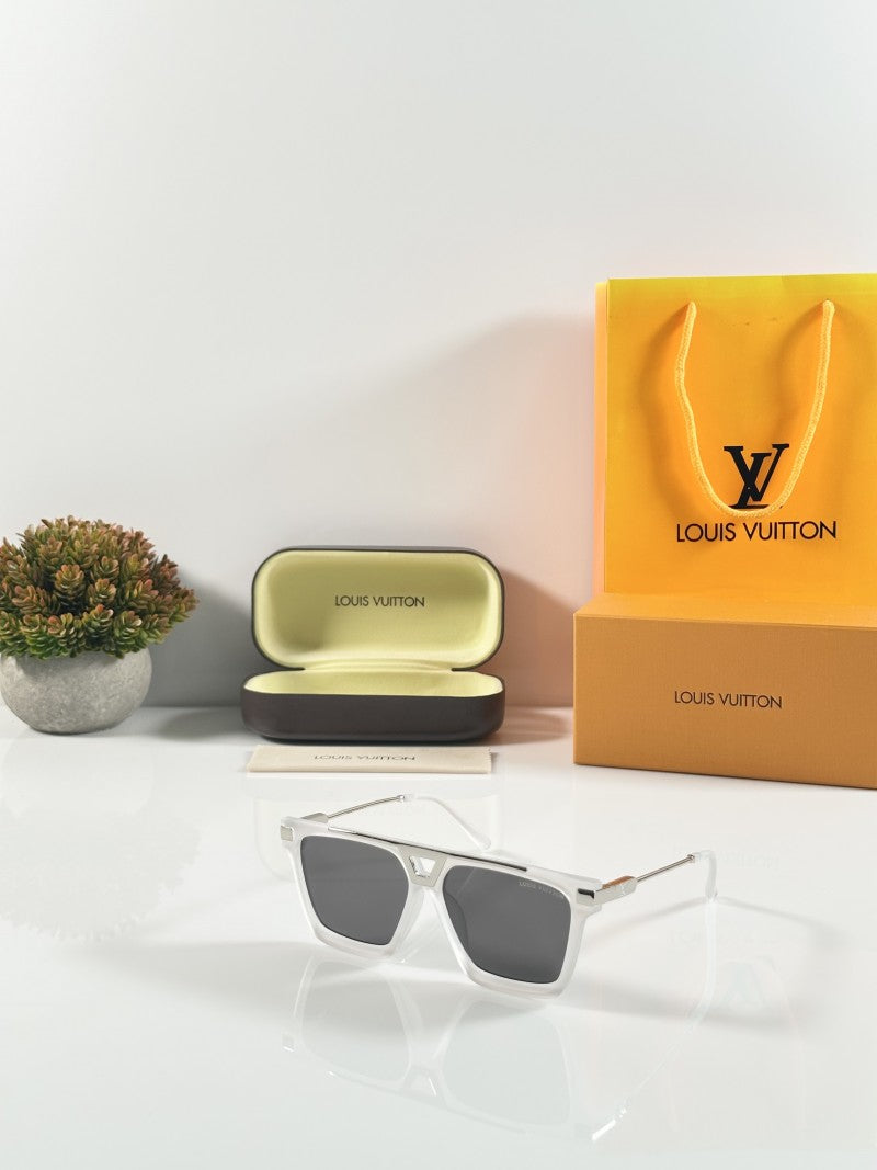Louis Vuitton_1230_Ice_Black