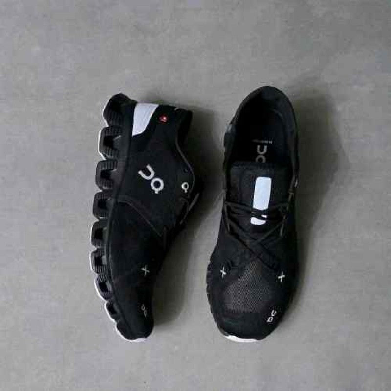 ON Cloud X 3 Running Trainers All Black