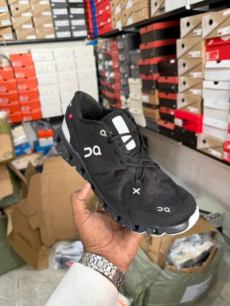 ON Cloud X 3 Running Trainers All Black
