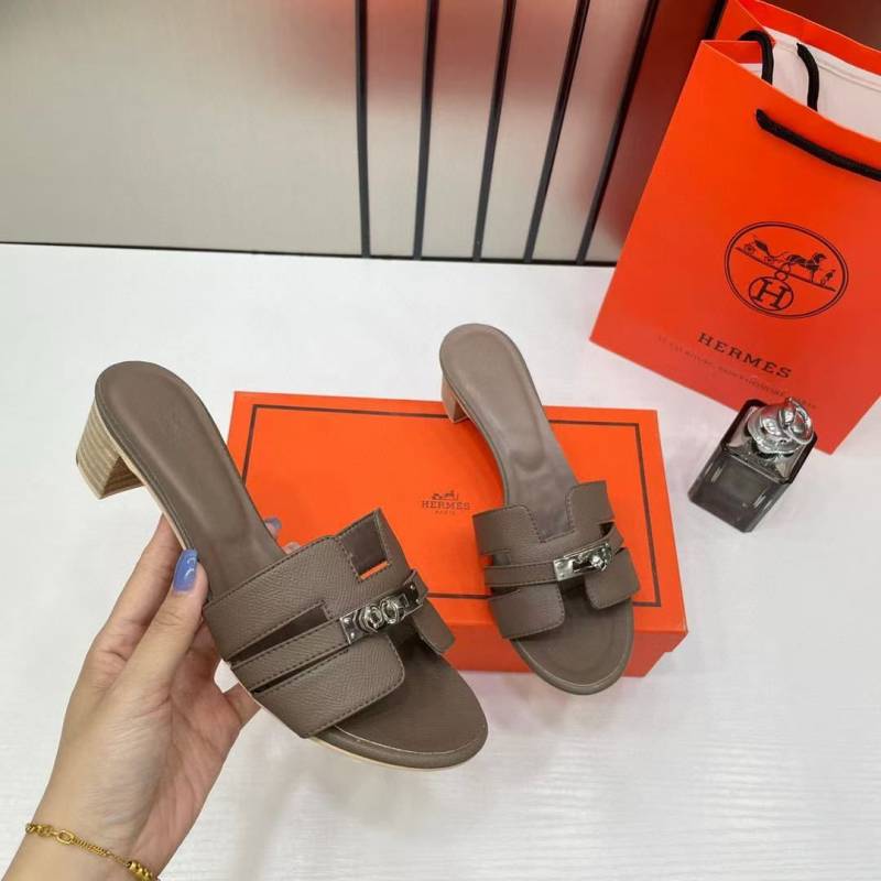 Hermes Oran Khakhi Pump For Her With Original Box And Carry Bag