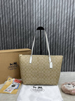 Coach_Light-Ap-White_Fiona_Top_ZipperTote_With_OriginalBox_TeddyDisneyCharm_DustCoverPacking