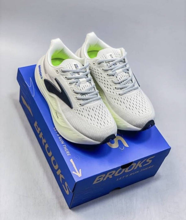 Brooks Glceerin Max Running Green sole